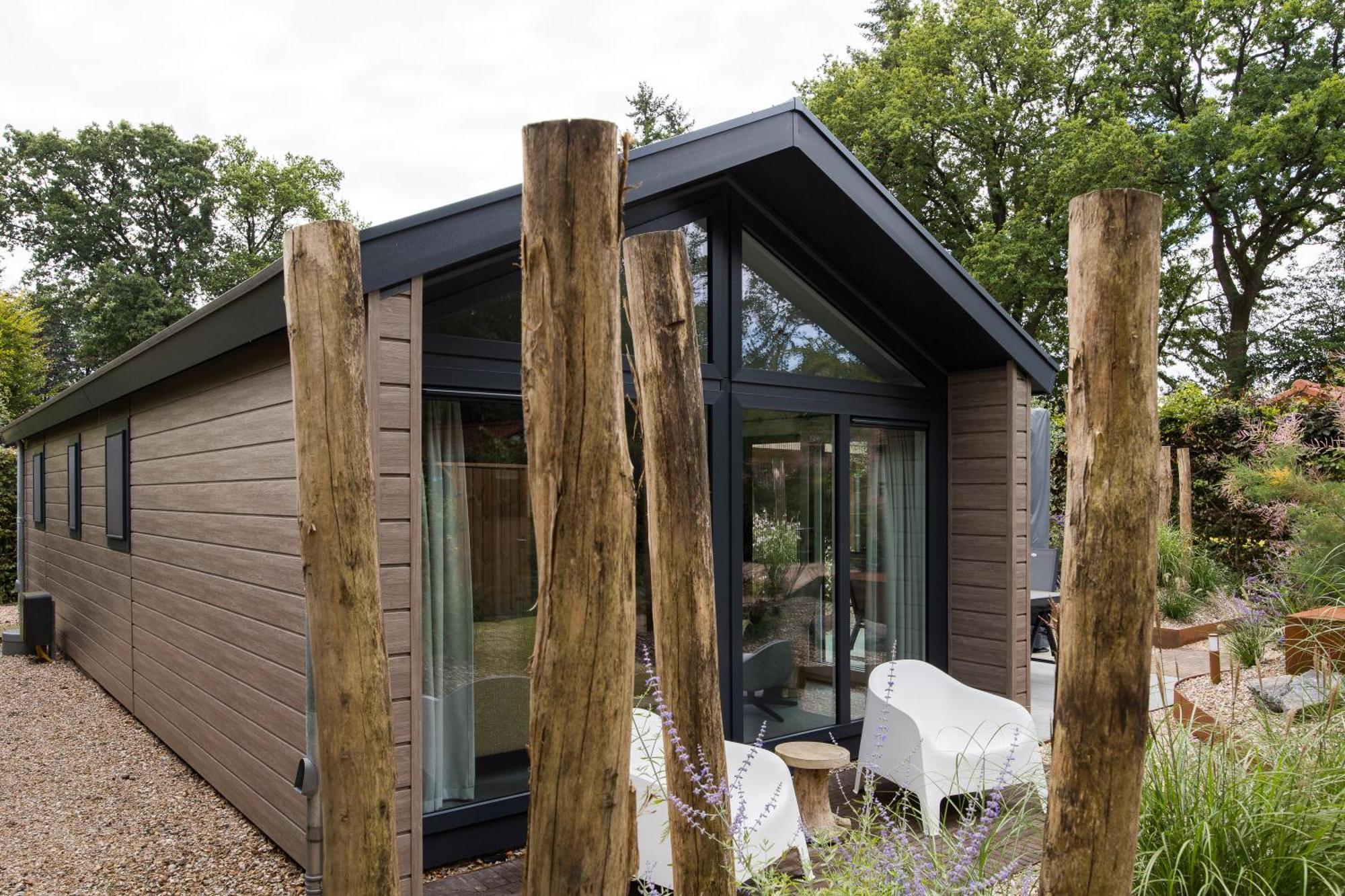 Modern Ingericht Chalet Op Groen Park Op De Veluwe Epe Exterior photo